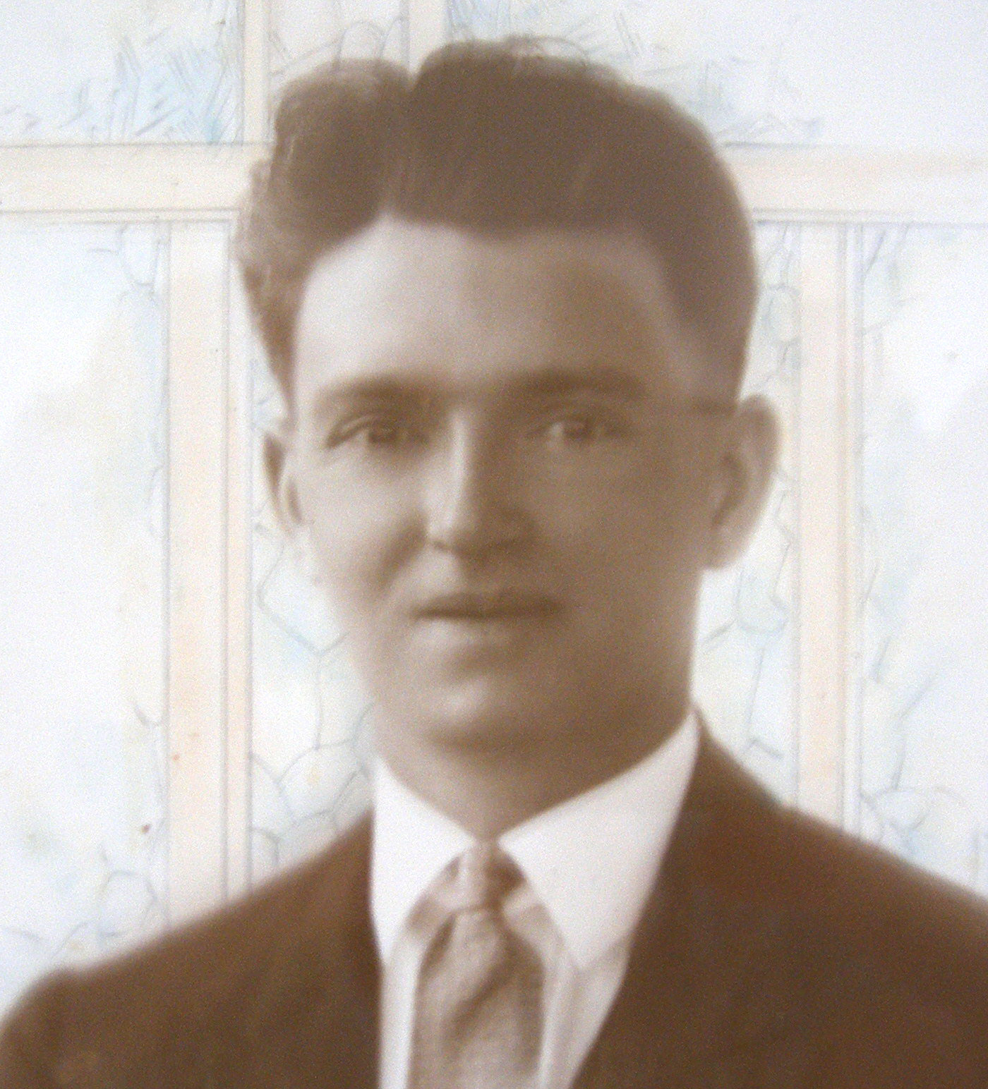 Photo of photos/Hunter McLennan b1902 portrait
